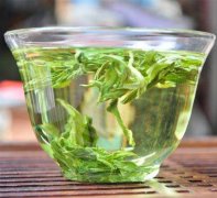 你若盛开精彩自来服装女性(你若盛开鲜花自来)