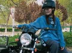 夏季女性机车服装图片欣赏(夏季女性机车服装图片欣赏大全)