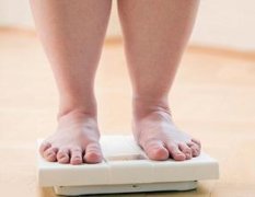 怎么可以瘦腰上的肉肉(怎样瘦后腰的肉)