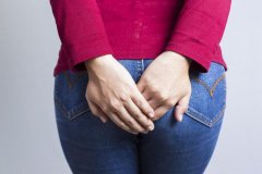 时尚女性服装群体分析论文(服装特征分析)