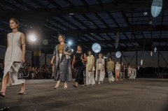 新时代女性服装设计(新时代女性服装设计图片)