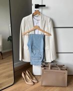 女性牛仔裤服装搭配(女式牛仔衣配什么裤子)