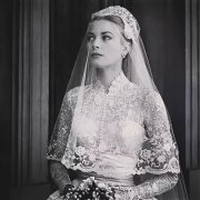 二十世纪的欧洲女性服装(二十世纪的欧洲女性服装特点)