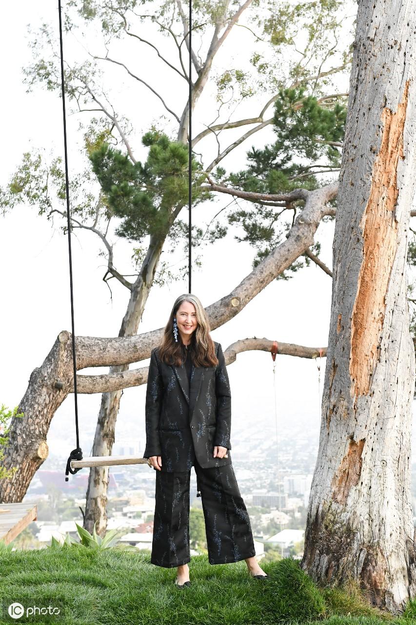 瑞士时装品牌 充满自信力量 表达自己的个性