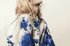 白族女性服装丝带图片介绍(白族女性服装丝带图片介绍视频)