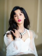 穿欧洲女性宫廷服装(欧洲宫廷裙子)