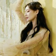 用服装讲述女性的力量(用服装讲述女性的力量故事)