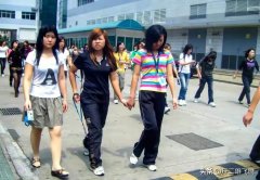 酒店司机服装图片女性(酒店服务员着装图片)