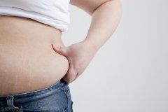 肚子下面的肉怎么减(肚子上面的肉怎么减下去)