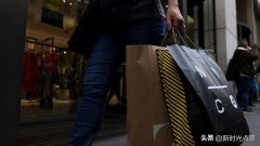 美国女性服装消费(美国女性服装消费水平)