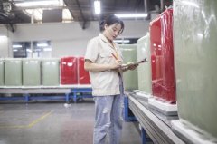 自制化妆品冰箱排行榜品牌(自己生产冰箱的品牌)