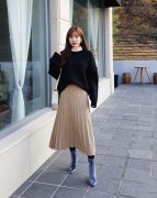 优雅的女性服装图片大全(时尚优雅的女人图片)