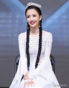 新疆女性舞蹈服装搭配视频(新疆女性舞蹈服装搭配视频教学)