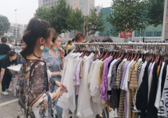 新手怎么批发女性服装(新手如何批发衣服)