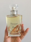 绿叶化妆品品牌香水排行榜(绿茶的香水都有什么品牌)