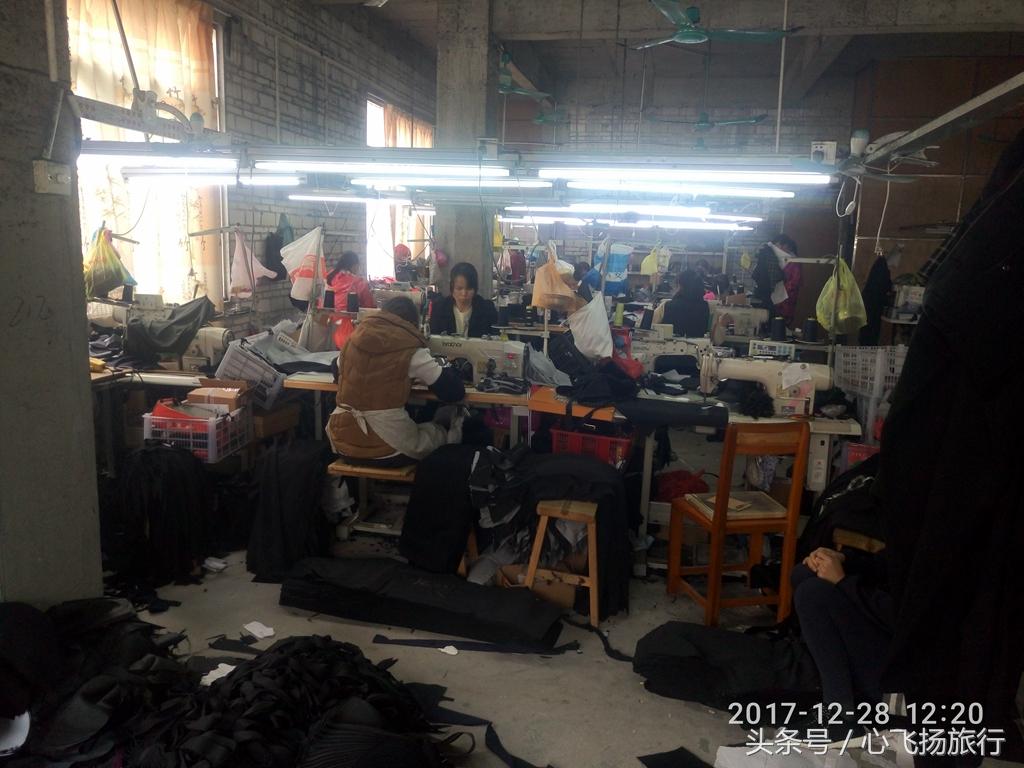 实拍：广西乡镇小型制衣厂，全是女的，一天加工1000条裤子