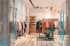 怎样销售偏职业女性的服装(做销售的女生服装有什么要求)