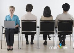 腿肚子粗是怎么回事(小腿腿肚粗怎么回事儿)