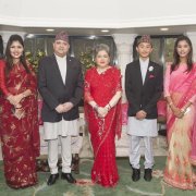 尼泊尔女性的传统服装(尼泊尔的民族服装)