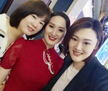 中式足球队服装图片女性(中国女足服装图片)