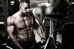 初学者去健身房怎么练(健身房自己练怎么练)