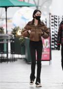 现代女性服装参考图册有哪些(现代服饰图)