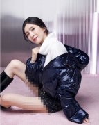 女性白色秋装服装直播(女式白色秋衣)