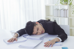 男人减肚子的运动方法(男士减肚子的运动方法)