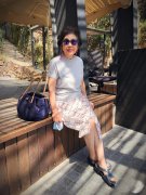 中老年女性的冬季服装图片(中老年女人秋季服装搭配图片)