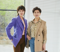 中年女性服装穿搭阔腿裤(中年女性服装穿搭阔腿裤视频)