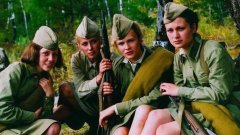 二战欧洲女性服装(二十世纪欧洲女性的服装)