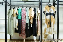 女性做服装批发怎么样呢(女装批发好做吗)