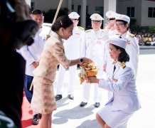 泰国王室女性的服装好拘束(泰国王室)