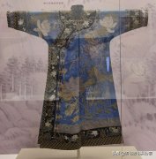 清朝女性服装旗袍图片大全(清朝旗袍服饰图片大全)