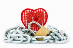 女性穿搭服装文案短句英文(服装时尚英文句子)