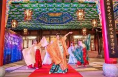 汉代女性服装的特点(汉代女子服饰的特点)