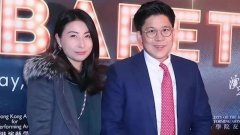 人大代表穿什么服装女性(县人大代表着装)