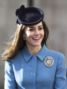 年轻女性服装打扮照片冬季(年轻女装图片)