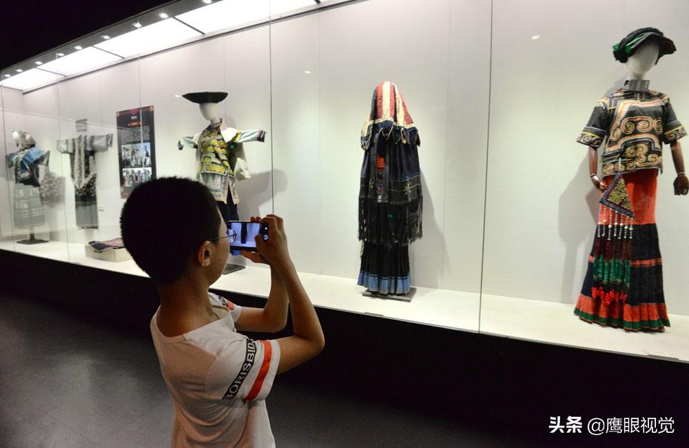 延续千年的彝族服饰被称“民族历史文化活化石”，如今却濒临消亡