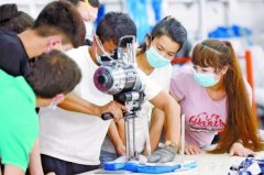 喀什女性服装批发点(喀什服装店)