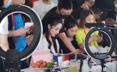 女性服装剪辑图片素材网(时尚女装裁剪图)