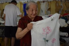 张家口女性服装定制店在哪(张家口孕妇装门店)