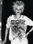 女性服装定制工厂名字大全(女性服装定制工厂名字大全图片)