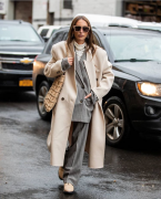 芭比职业女性服装搭配图(芭比职业女性服装搭配图片)