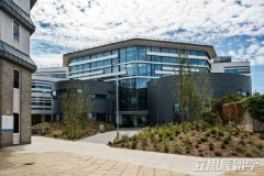 各国女性服装礼仪(各国女性服装礼仪图片)