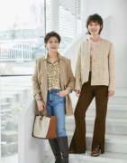 适合六十来岁女性的服装(六十岁的女性穿什么服装)