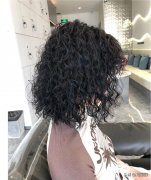 女性服装文案夏季发型图片(夏季服装文案大全)