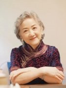 流行中老年女性服装(女式老年休闲衣服)