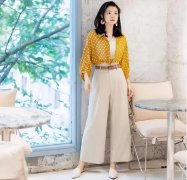 潮流都市女性服装搭配视频(美女时尚搭配)