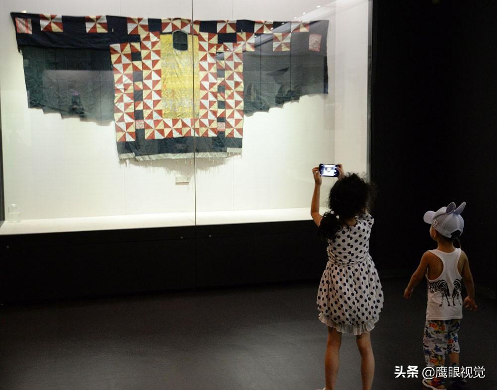 延续千年的彝族服饰被称“民族历史文化活化石”，如今却濒临消亡